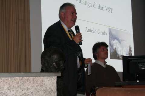17:30 - Relazione Aniello Grado  (Astronomo  INAF-OAC)