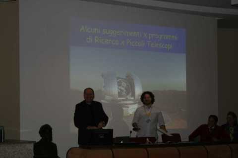 Progetti astronomici che possono essere svolti con piccoli telescopiMassimo Della Valle (Direttore dell’INAF – OACN)