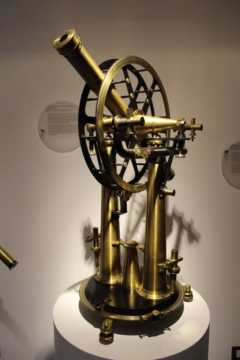 12.  Telescopio altazimutale di Troughton  amp  Simms
