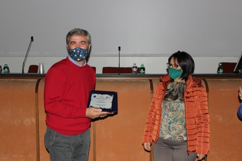 Michele Bernardo ritira il premio ISO 400 Lattanino Cupolino per la categoria profondo cielo