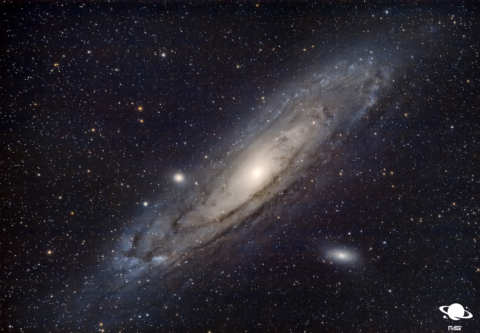 M 31 - Galassia di Andromeda con a sinistra la piccola M32 e in basso a destra M110