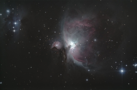 M42 - Nebulosa di Orione e, in alto a sinistra, la Nebulosa Running Man (Sh2-279)