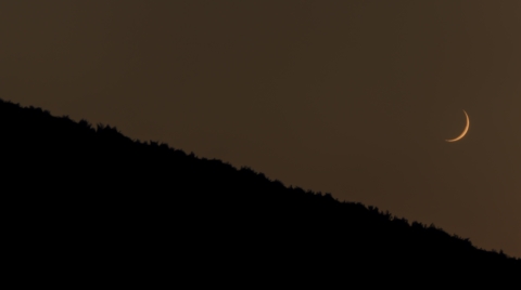 Luna al tramonto